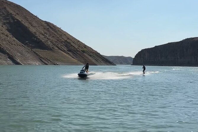 garni-gorge-and-azat-reservoir-off-road-tour-water-sports