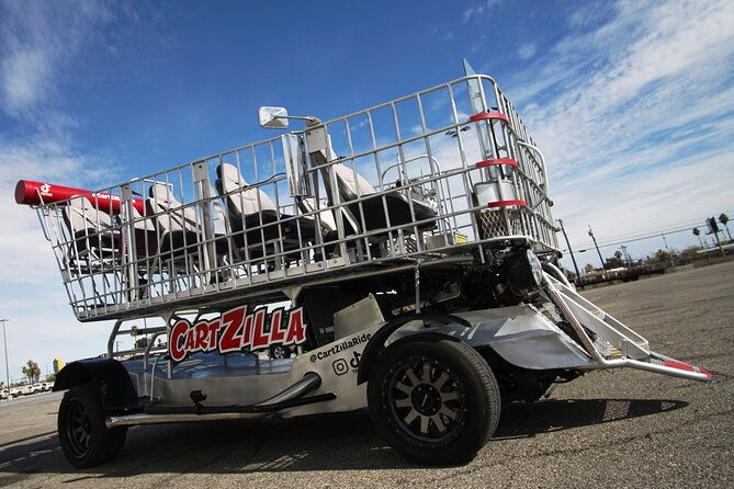 giant-shopping-cart-limo-ride-in-las-vegas