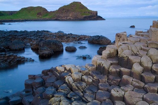 giants-causeway-and-whisky-distillery-tasting-tour-from-belfast
