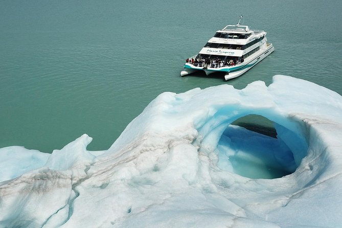 glaciares-gourmet-boat-tour-to-perito-moreno-glacier-el-calafate