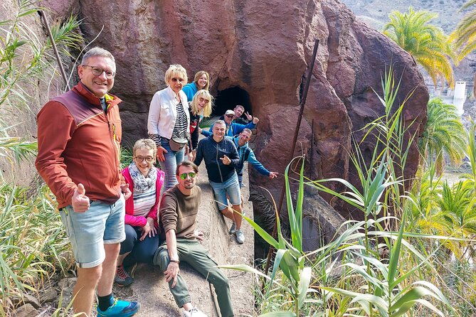 gran-canaria-cave-oasis-red-gorge-adventure-cosy-picnic