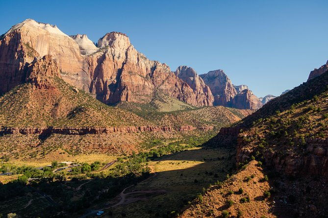 grand-canyon-monument-valley-and-zion-winter-3-day-tour-from-las-vegas