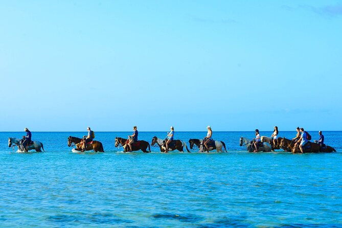 group-beach-and-ocean-horseback-adventure-in-providenciales