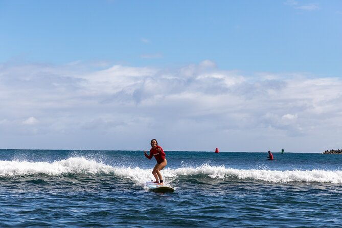 group-surf-lesson-at-kalapaki-beach