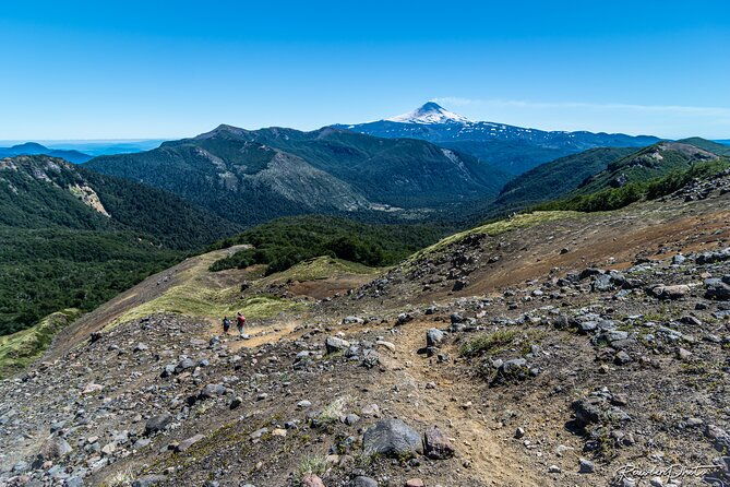 guided-ascent-to-the-quetrupillan-volcano-from-pucon