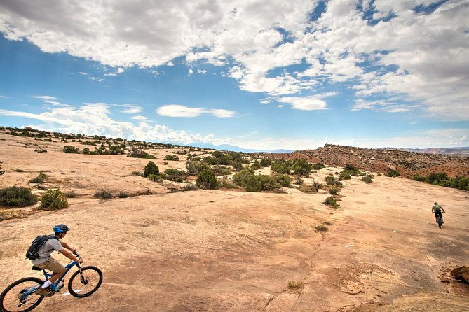 guided-e-mountain-biking-tour-klondike-bluff-trail
