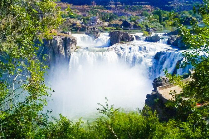 guided-half-day-tour-to-dierkes-lake-shoshone-falls