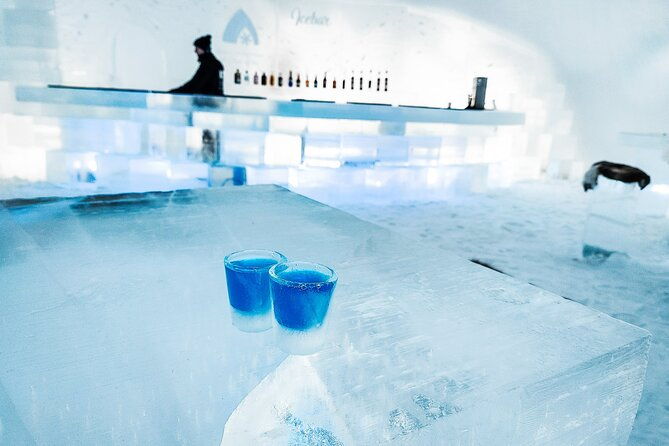 guided-tour-at-arctic-snow-hotel
