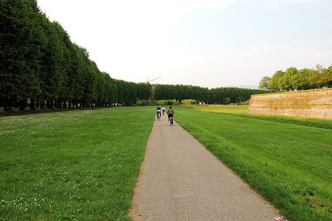guided-tour-of-lucca-by-e-bike-or-city-bike