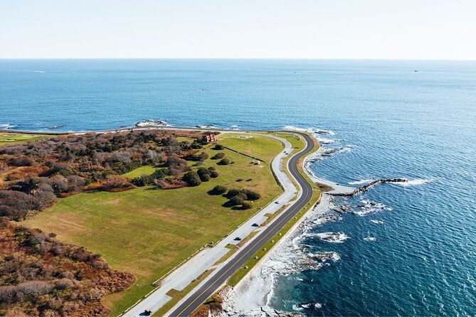 guided-tour-of-newport-in-open-air-lsv