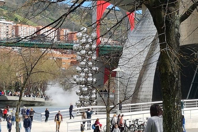 guided-tour-of-the-guggenheim-museum-bilbao