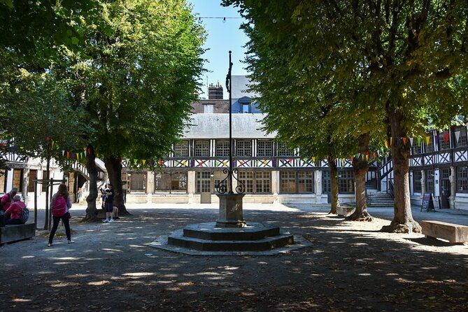 guided-tour-of-the-historic-center-of-rouen