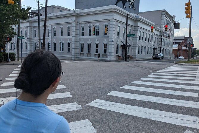 guided-walking-historian-tour-in-downtown-durham-2