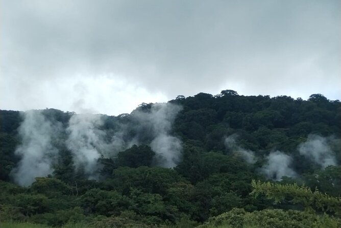 half-day-private-hike-in-rincon-de-la-vieja-national-park