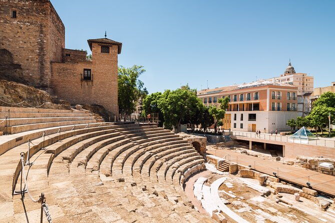 half-day-private-taxi-tour-to-malaga-historic-center