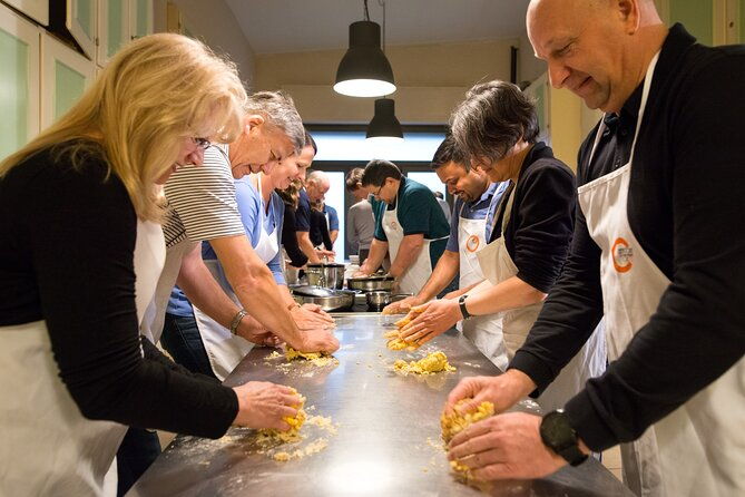 hands-on-deluxe-traditional-4-course-dinner-with-fresh-pasta