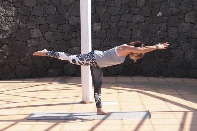 hatha-yoga-in-puerto-del-carmen-spain