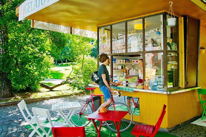 helsinki-tram-tour-with-a-city-planner