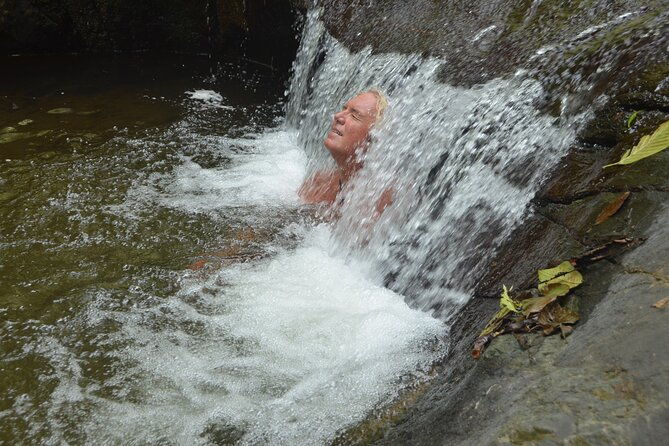 hiking-and-waterfall-tour-in-jaco