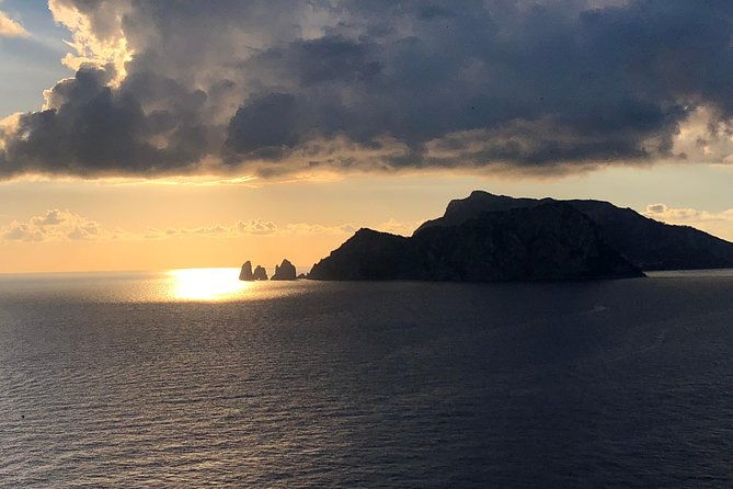 hiking-experience-sorrento-coast-punta-campanella-capri-view
