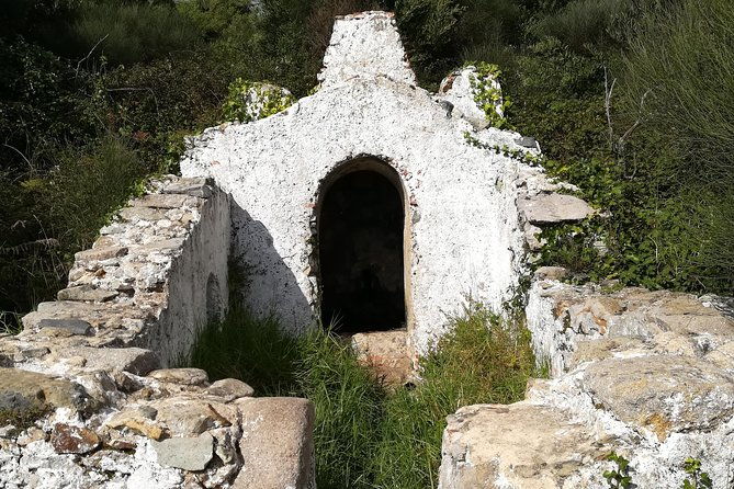 hiking-in-sintra-cascais-natural-park-2