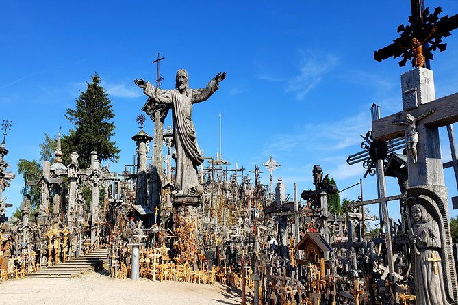 hill-of-crosses-2-countries-in-1-day