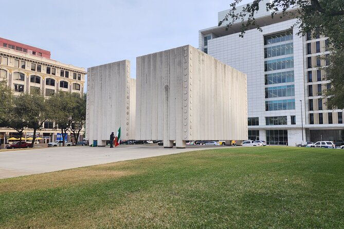 historic-dallas-downtown-solo-self-guided-walking-tour-2