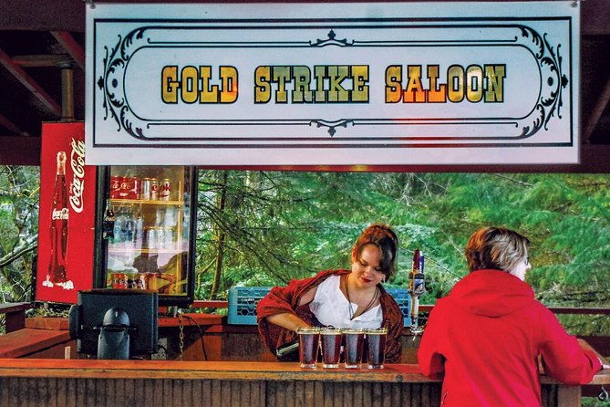 historic-gold-panning-adventure-salmon-bake