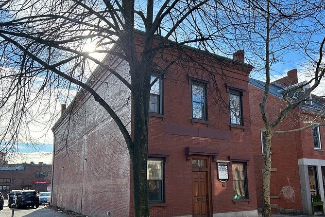 historic-overview-of-salem-walking-tour