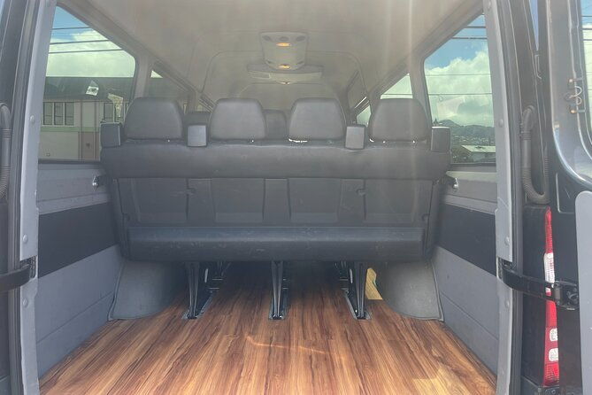hnl-airport-waikiki-private-transfer-by-brand-new-mercedes-van