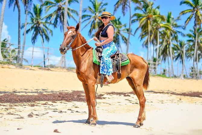 horseback-riding-along-macao-beach-with-transportation