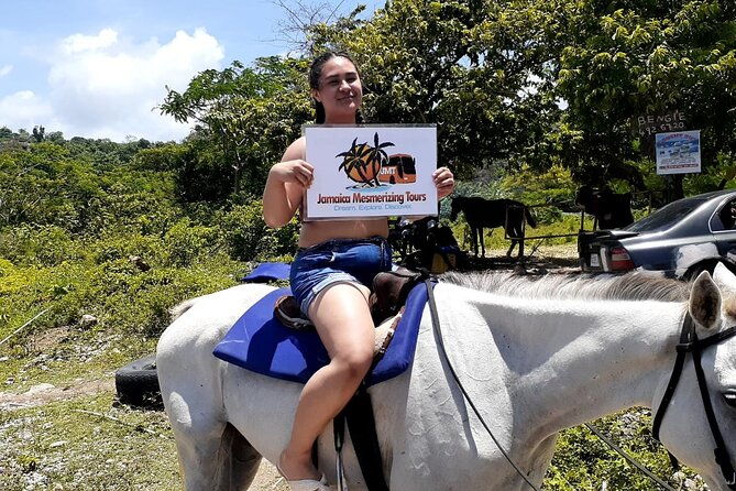 horseback-riding-and-dunns-river-falls