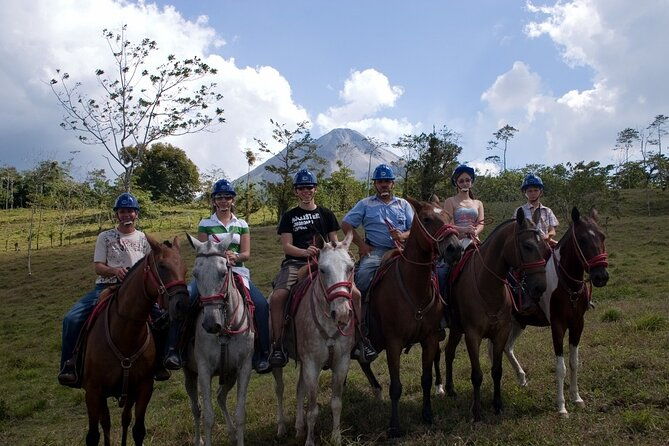horseback-riding-around-arenal-volcano-base
