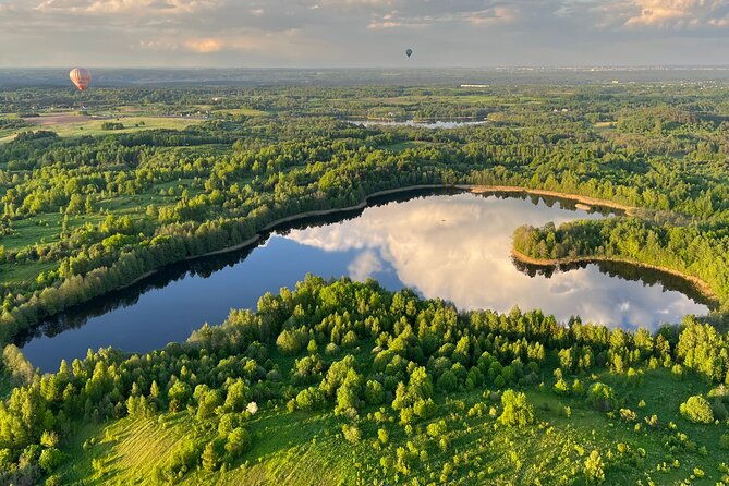 hot-air-balloon-flight-over-vilnius-or-trakai-in-lithuania