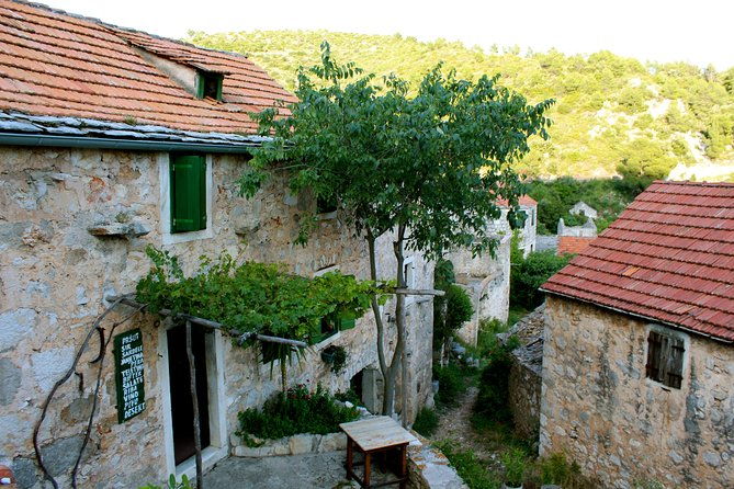 hvar-small-group-wine-tour-and-authentic-dalmatian-dinner