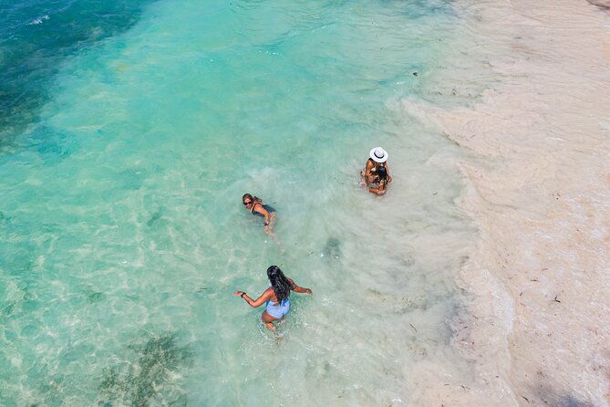 ibbiza-island-beach-club-in-islas-del-rosario