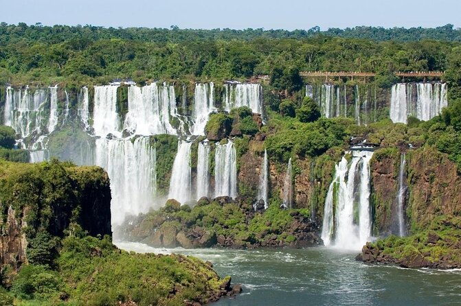 iguazu-falls-visit-to-argentinian-and-brazilian-side-in-two-days