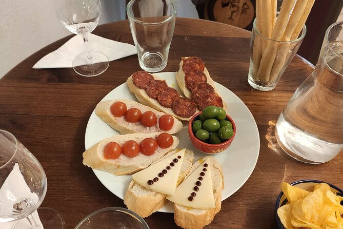 indulge-in-cordoba-local-wines-tapas-tasting