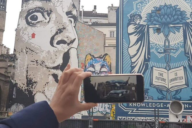 invader-hunt-street-art-tour-of-le-marais
