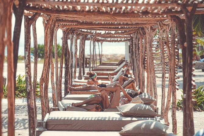 island-beach-day-in-cartagena
