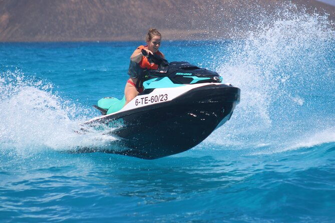 jet-ski-activity-to-lobos-island-from-corralejo