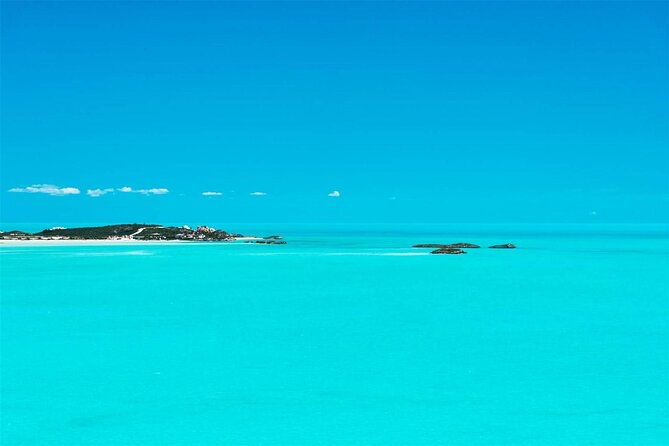 jet-ski-adventure-to-split-rock-pirates-cove-iguana-bay-cay