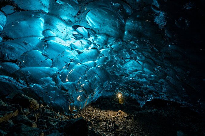 jokulsarlon-remote-glacier-hike-and-a-natural-ice-cave