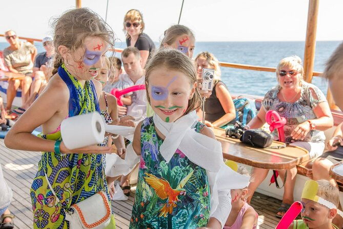 jolly-roger-pirates-adventure-cruise