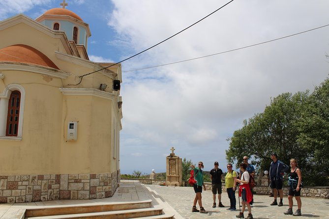 karpathos-pini-to-stes-mountain-village-guided-hike