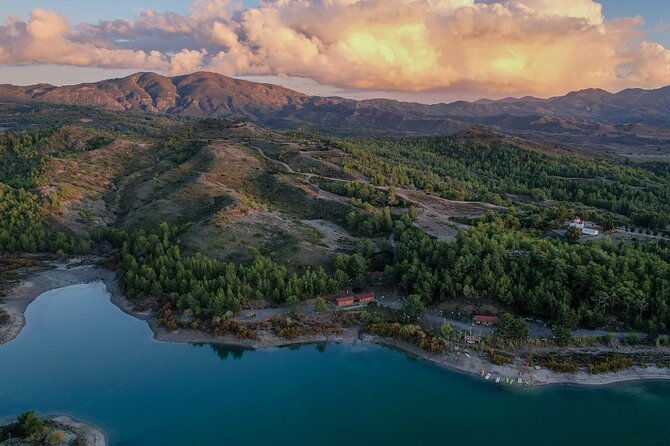 kayak-at-apolakkia-lake-2