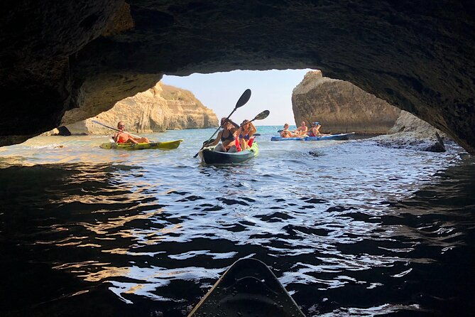 kayak-tour-roca-and-poesia-cave