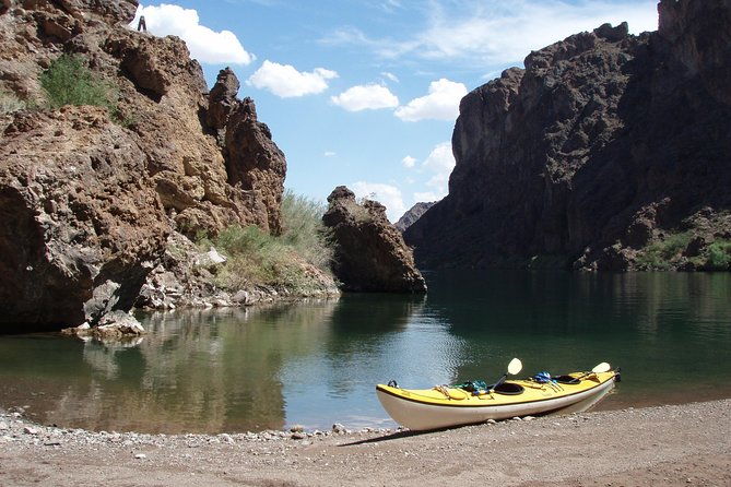 kayaking-day-trip-on-the-colorado-river-from-las-vegas