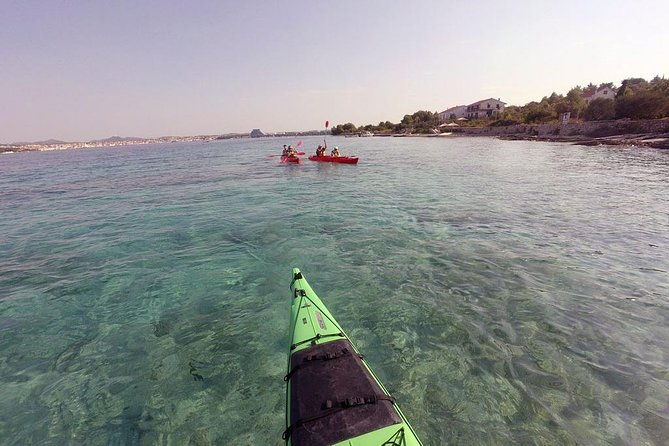 kayaking-to-the-island-prvic-2