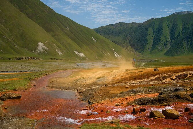 kazbegi-one-day-private-trekking-tour-to-truso-valley